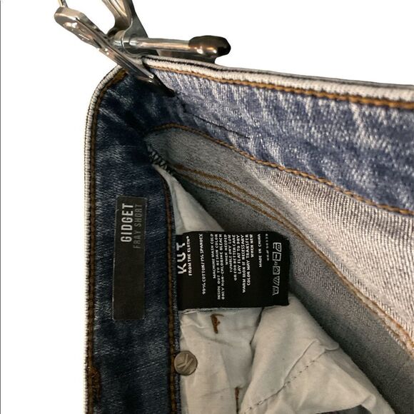 Kut from the kloth gidget fray shorts size 4 - Picture 8 of 8